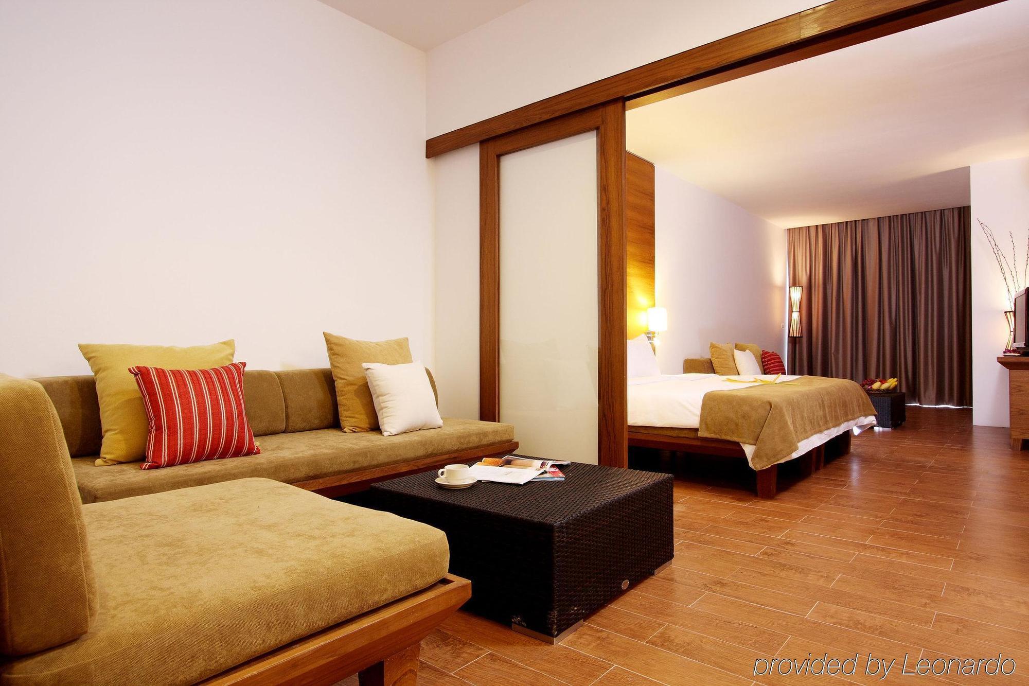 Kamala Beach Inn Phuket Dış mekan fotoğraf