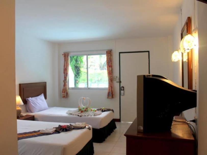 Kamala Beach Inn Phuket Dış mekan fotoğraf